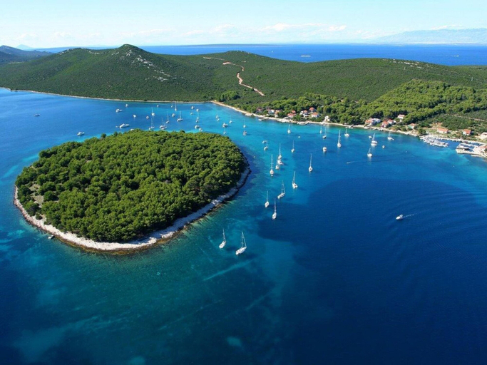 Others 4, Apartment in Molat With sea View, Sali