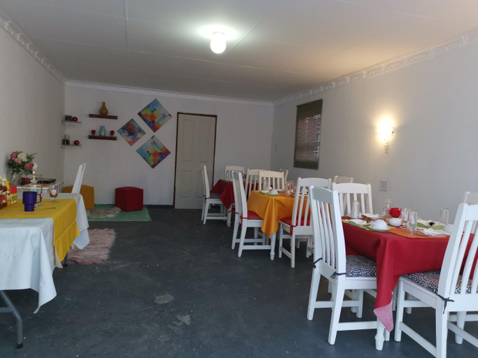 Food & Drinks, Sinesan Guesthouse, Sedibeng