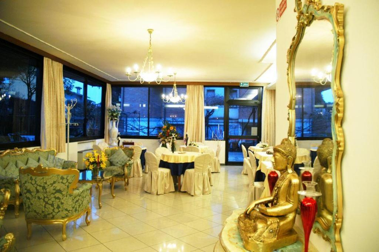 Food & Drinks 4, Hotel Flowers, Pistoia