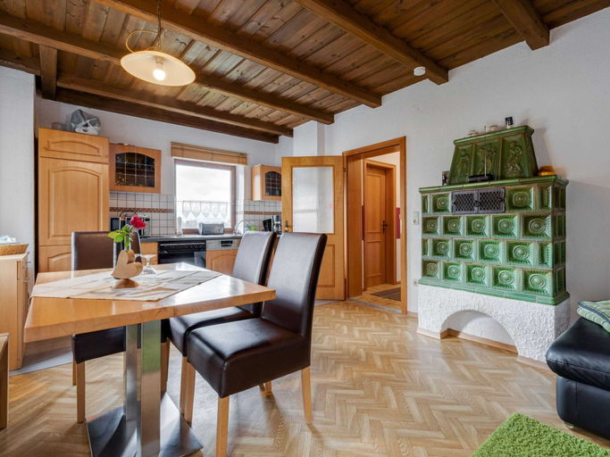 Others 5, Idyllisches Ferienhaus mit Wald in der Nahe, Regen
