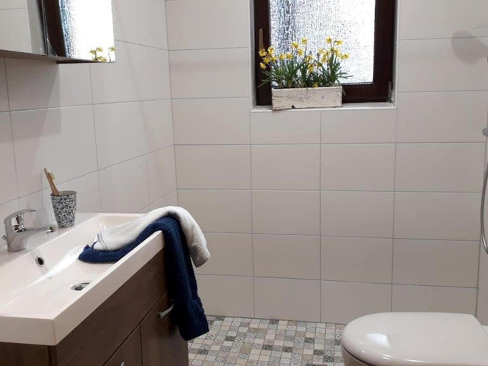 Bathroom, Quiet Holiday Home With Terrace, Waldeck-Frankenberg