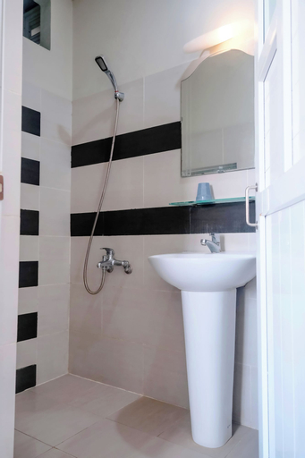 Bathroom 4