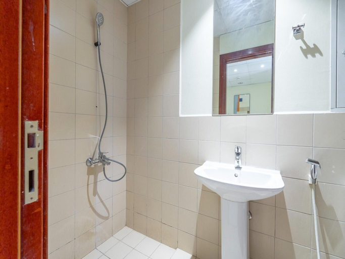 Bathroom 3, 3BR City View in JBR Parking Pool by Belvilla, Dubai