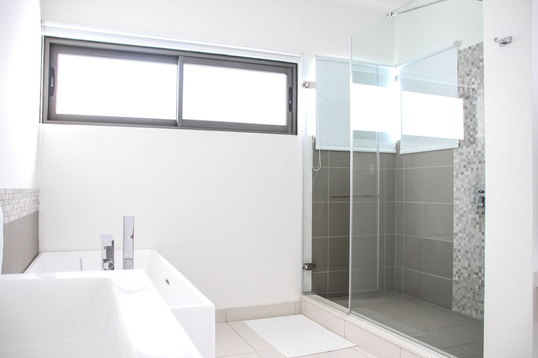 Bathroom 3, Latitude Luxury Seafront Apartments, Black River
