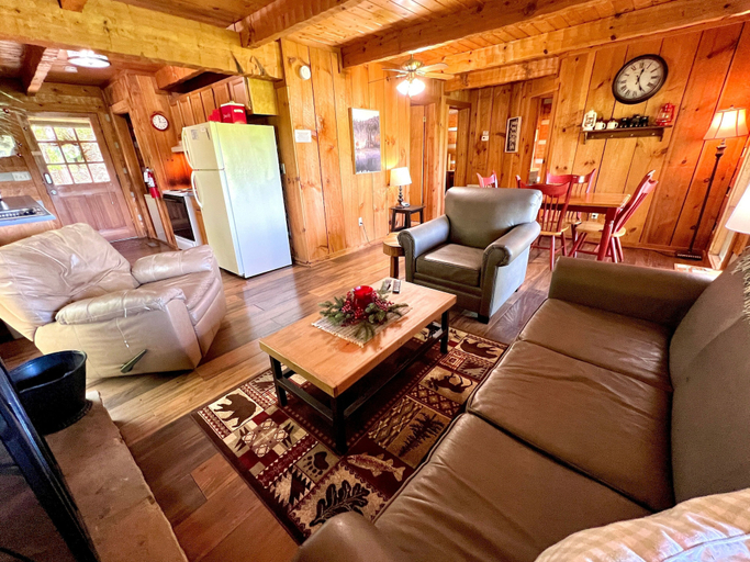 Others 5, Bearadise Found 2 Bedroom Cabin by RedAwning, Sevier