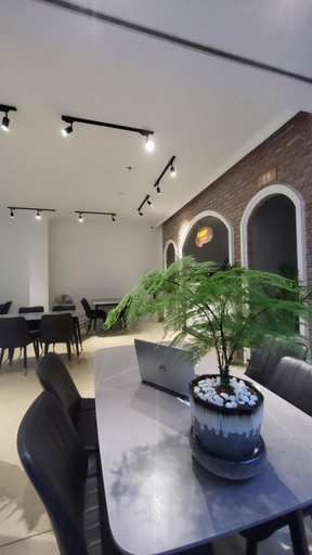 Others 5, White House Hotel & Apartment, Huế