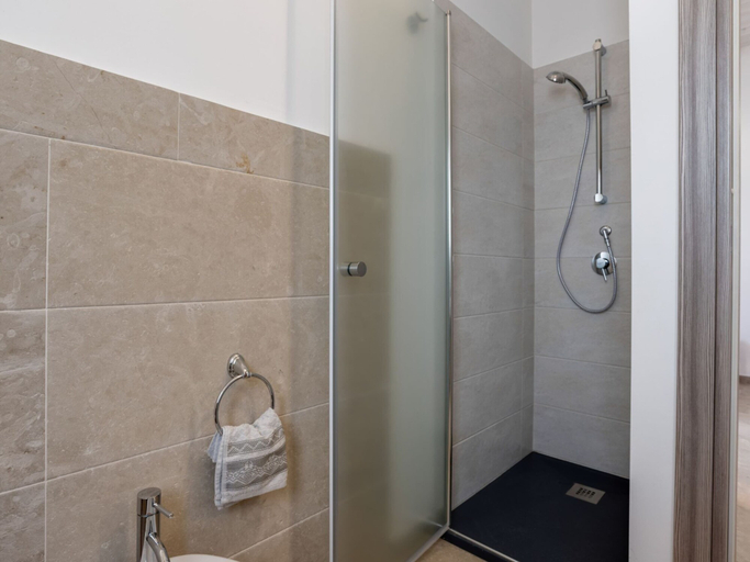 Bathroom 3, Belvilla by OYO Agrivillage San Lorenzo, Syracuse
