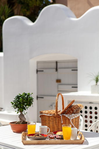 Food & Drinks, Radiant Santorini, South Aegean