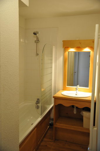 Bathroom 3, Residence Le Bois de la Reine, Puy-de-Dôme