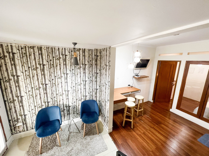 Dining Room 9