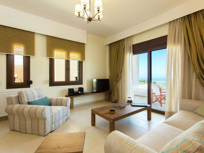 Others 5, Villa with Private Pool near Sea & Arkadi Monastery on NW Coast, Crete