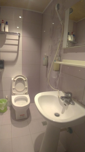 Bathroom 1, Hengchun Art Hostel, Pingtung