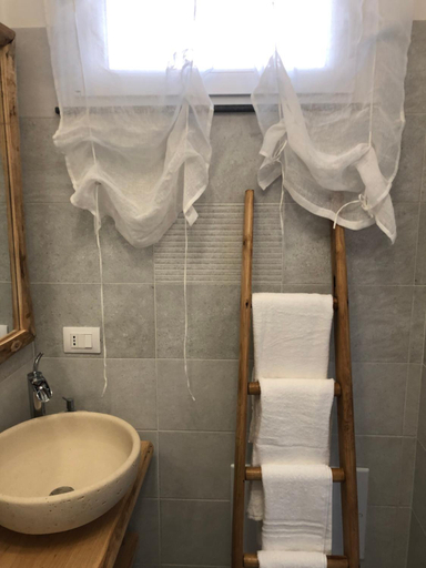 Bathroom, Il Fiore Bianco, Messina