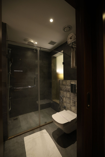 Bathroom 4, The Sea View, Dakshina Kannada