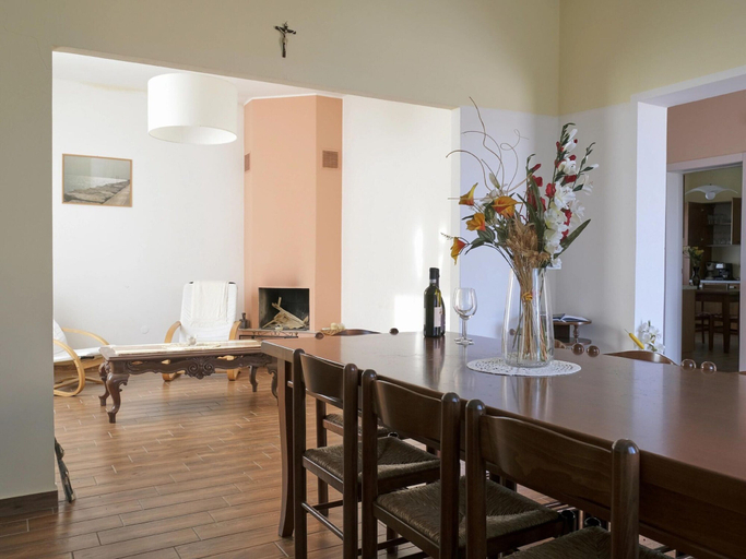 Dining 5, Lagoonside Elegance With Sauna, Padua
