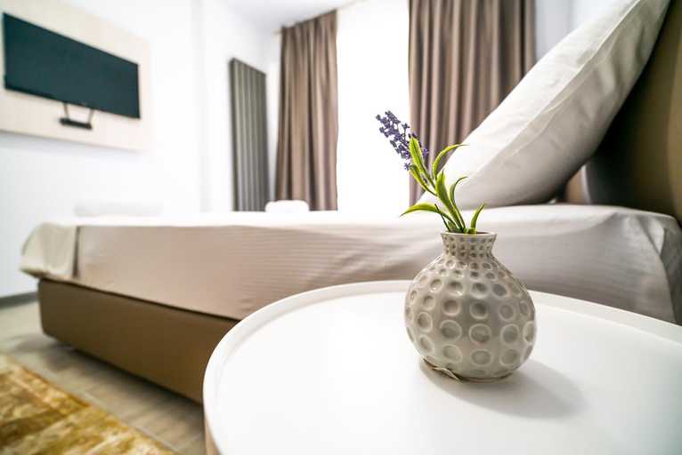 Bedroom 2, Alezzi Beach Resort, Navodari