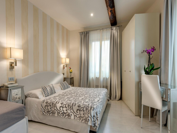 Bedroom 3, Hotel Palagi, Lucca