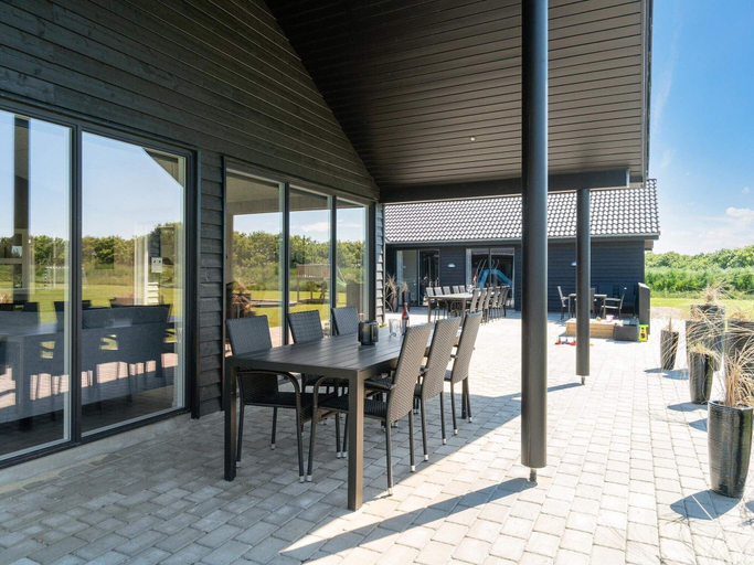 Food & Drinks 2, 5 Star Holiday Home in Norre Nebel, Varde