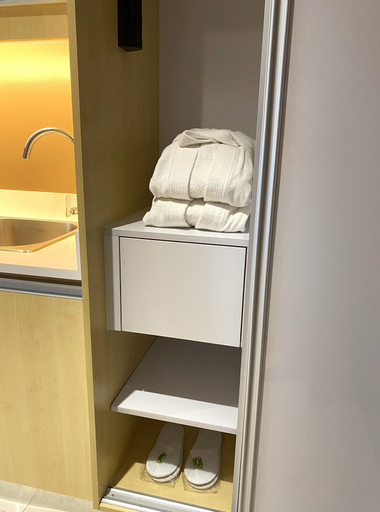 Bedroom 25