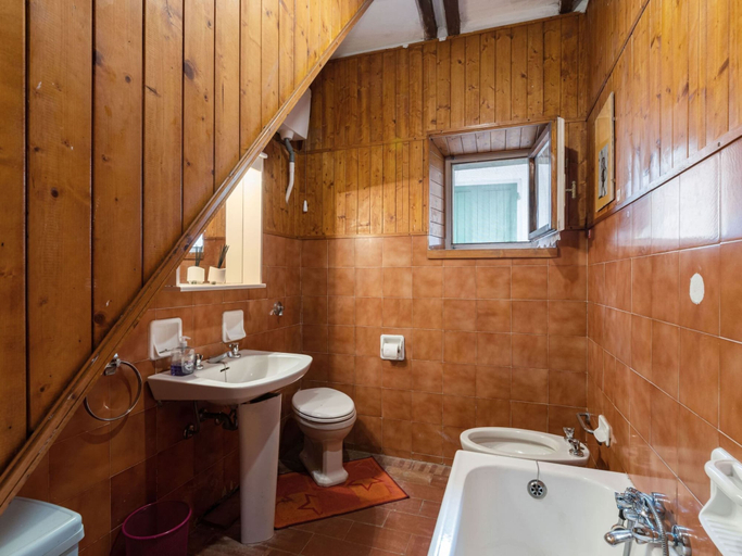 Bathroom 4, Idyllic Retreat With Shared Pool, Pistoia