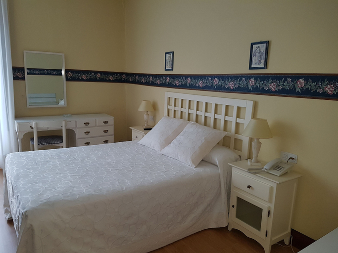 Bedroom 3, Hotel Marina, Asturias