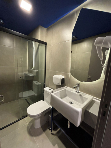 Bathroom 5, Golden Tower Express Nações Unidas by Fênix Hotéis, São Paulo