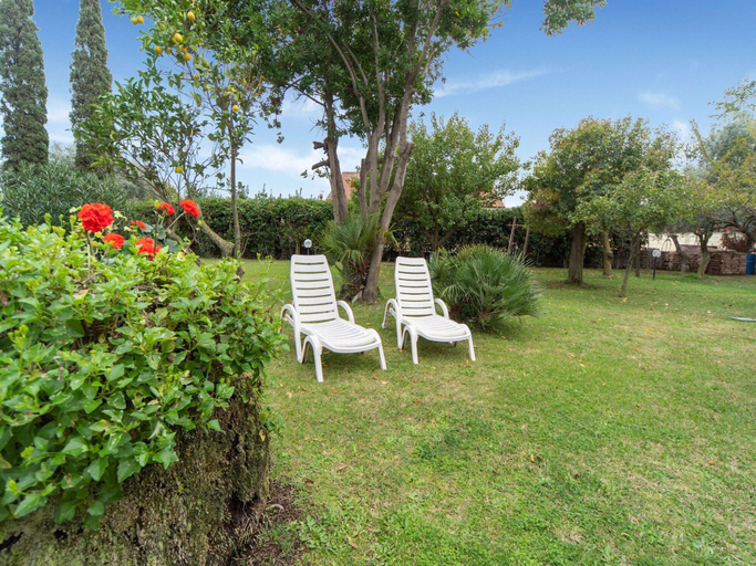 Exterior 3, Beautiful Holiday Home in Ardea With Garden, Rome
