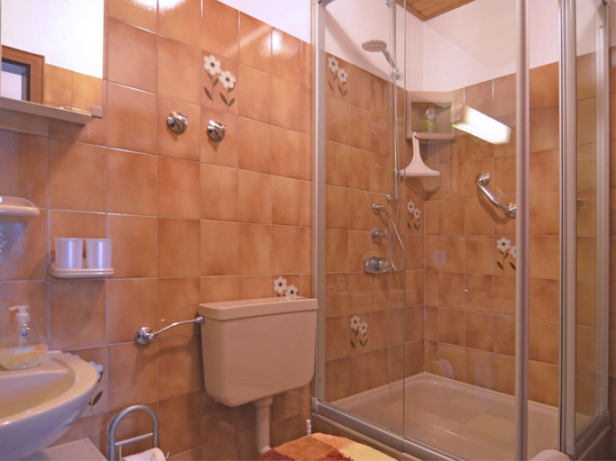 Bathroom, Apartment in Winterberg Near Ski Slopes, Hochsauerlandkreis
