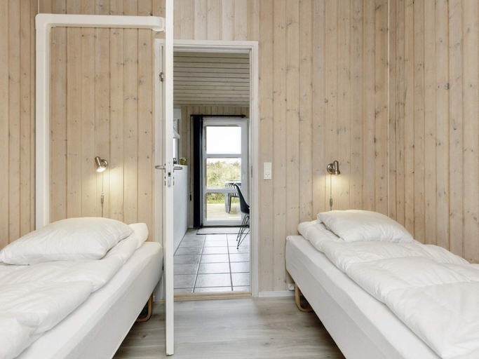 Bedroom 2, 5 Star Holiday Home in Hjorring, Hjørring