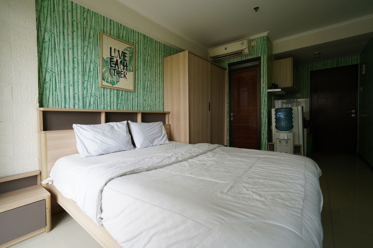 Bedroom 2, OYO 93921 Gateway Pasteur Apartment By Lisna, Bandung
