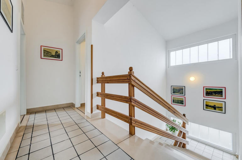 Public Area 3, Apartments Vin, Seget