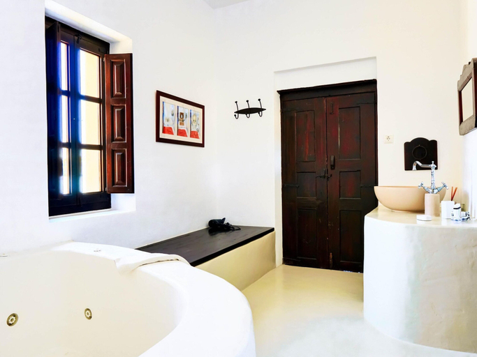Bathroom 3, Extravagant Villa in Megalochori, South Aegean