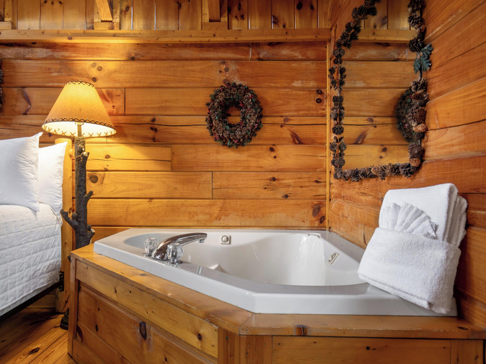 Bathroom, Amber Crest, Sevier