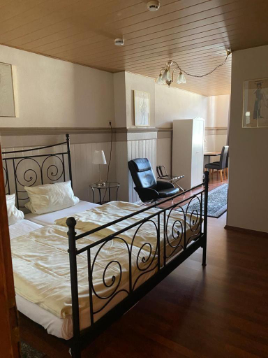 Bedroom 2, Hotel Reuter, Lahn-Dill-Kreis