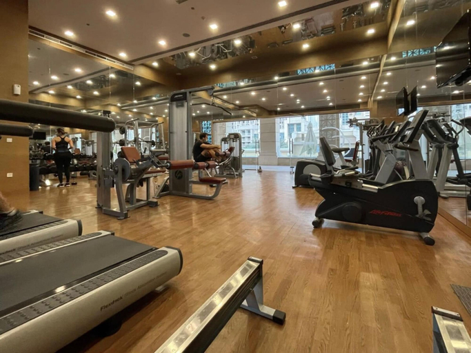 Room 5, Silkhaus Large Studio Clarens Towers Gym Pool, Dubai