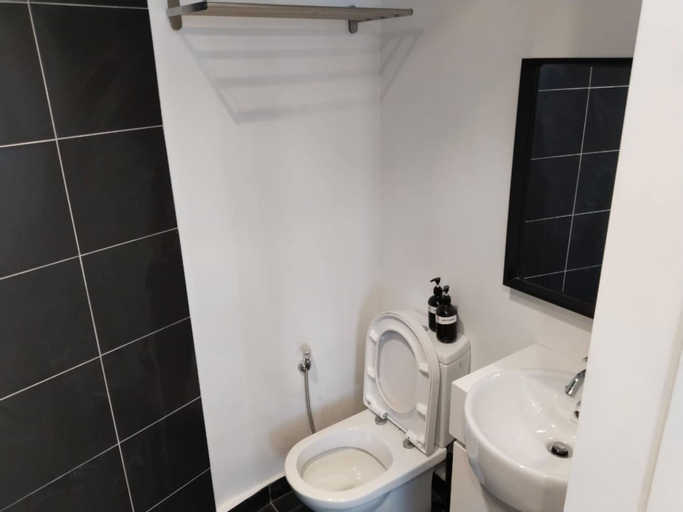 Bathroom 4