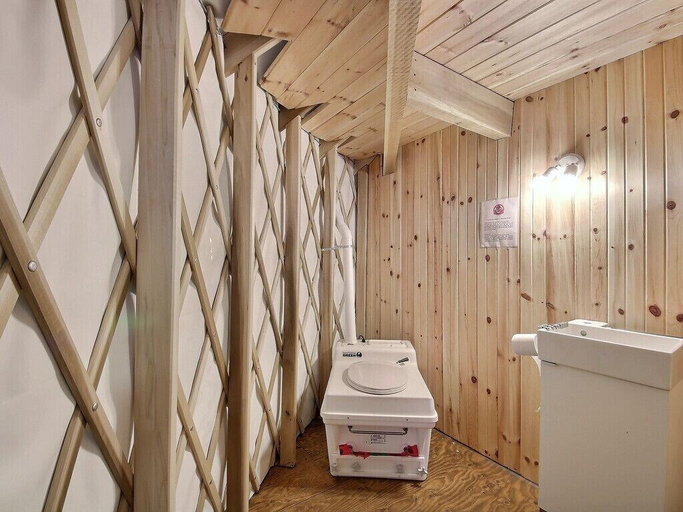 Bathroom 4, Imago Village, Le Fjord-du-Saguenay