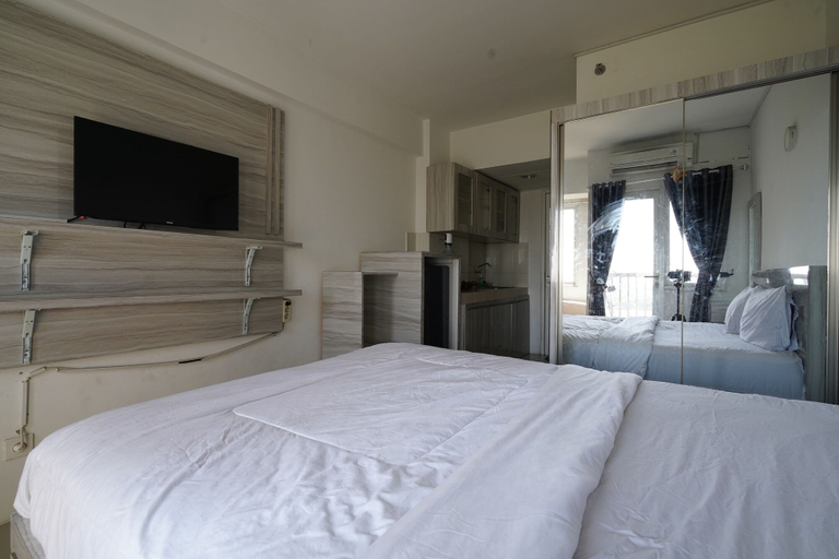 Bedroom 2, Capital O 93959 Apartement Gateway Cicadas By MG Property, Bandung