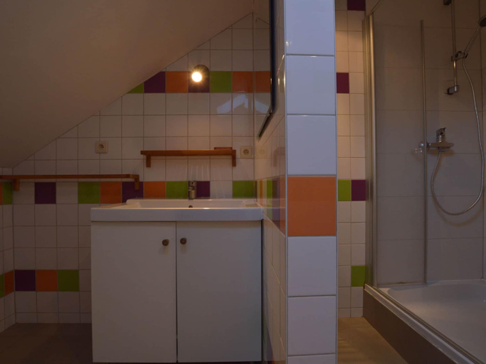 Others 4, Gorgeous Holiday Home in Ovifat With Sauna, Liège