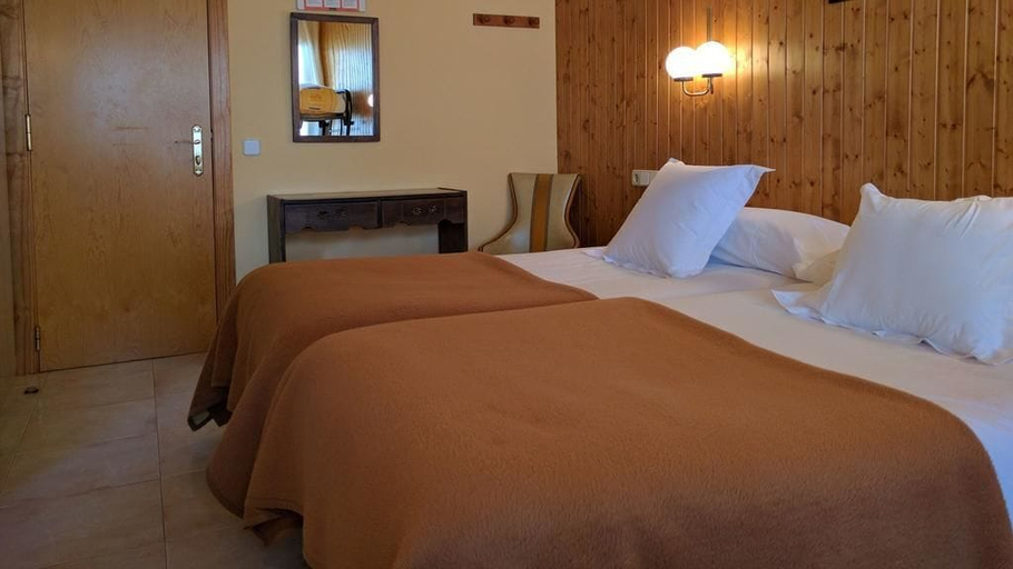 Bedroom 3, Hotel Talabart, Lleida