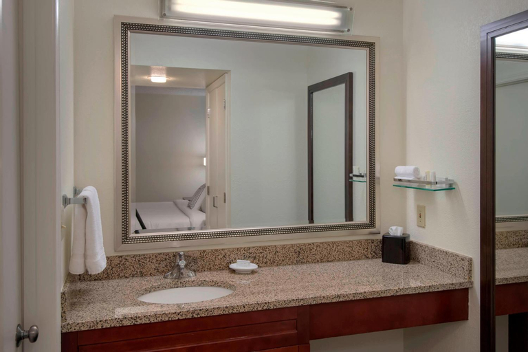 Bedroom 5, Residence Inn Philadelphia Valley Forge, Chester