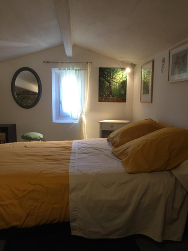 Others 3, le lutin sur le toit, Vaucluse