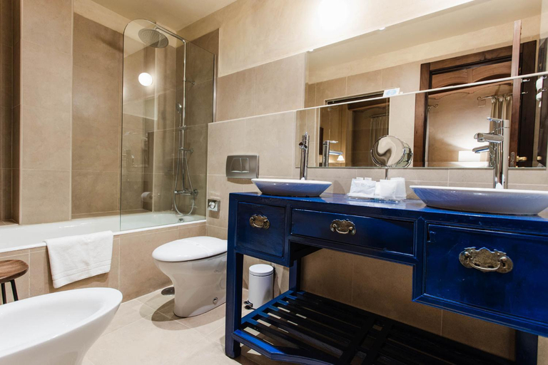 Bathroom 4, Aura del Jerte, Cáceres