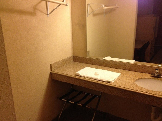 Bathroom, Su Casa Inn & Suites, Cameron