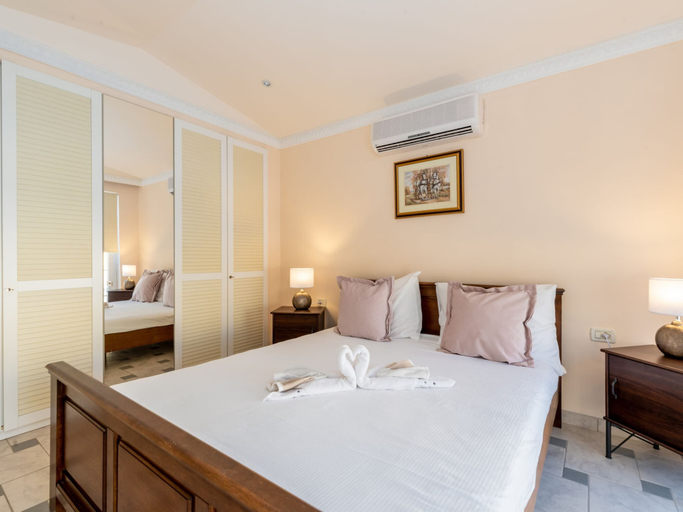 Bedroom 4, Villa in Ripenda Kras with Pool and Sauna, Labin