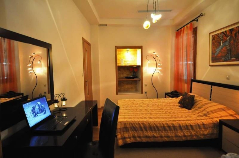Bedroom 2, Nikolaos Pension, Peloponnese