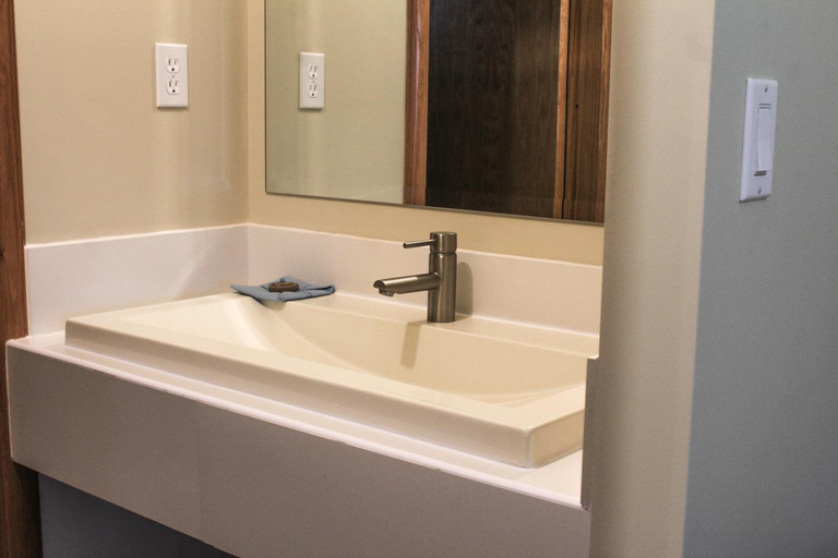 Bathroom 4, La Huerta Inn & Suites, Cuauhtémoc