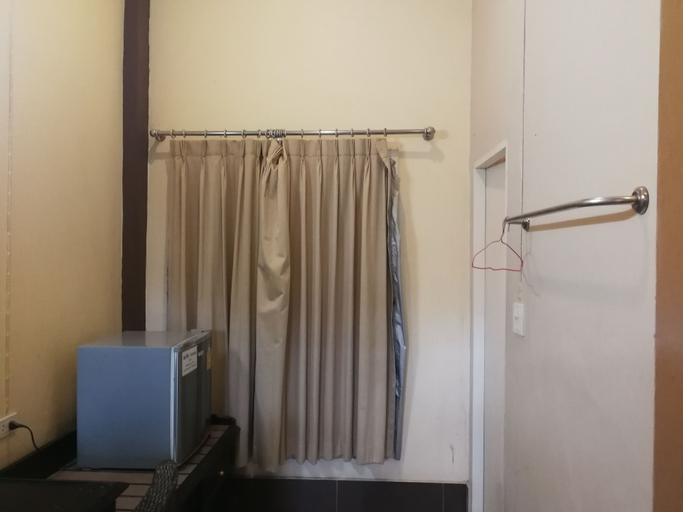 Bathroom 3, Rim Khuan Resort, Khuan Khanun