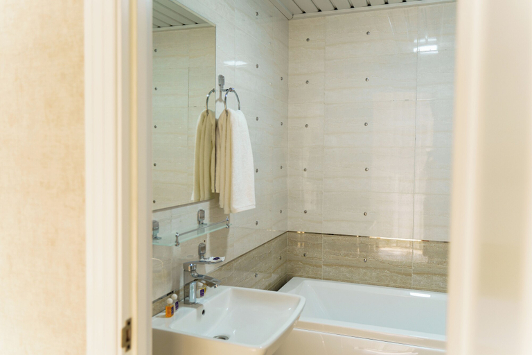 Bathroom 3, AYNIY HOTEL, Samarkand