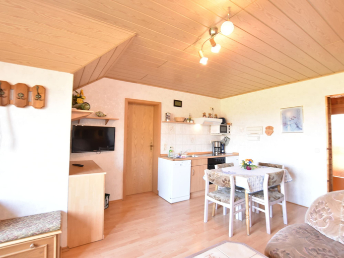 Others 5, Ferienwohnung mit Terrasse in Kropelin, Rostock